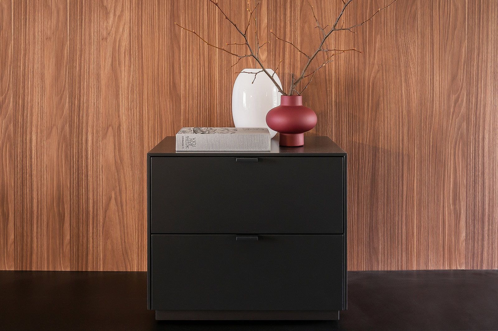 Приліжкова тумба з висувними ящиками Folio D Приліжкова тумба з висувними ящиками Folio D